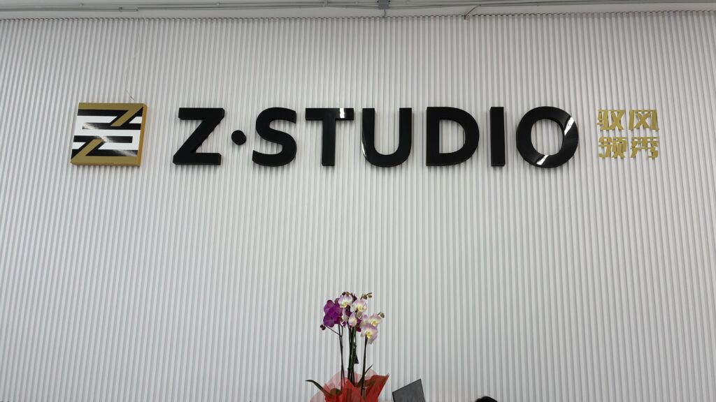 Z STUDIO - Monori Center